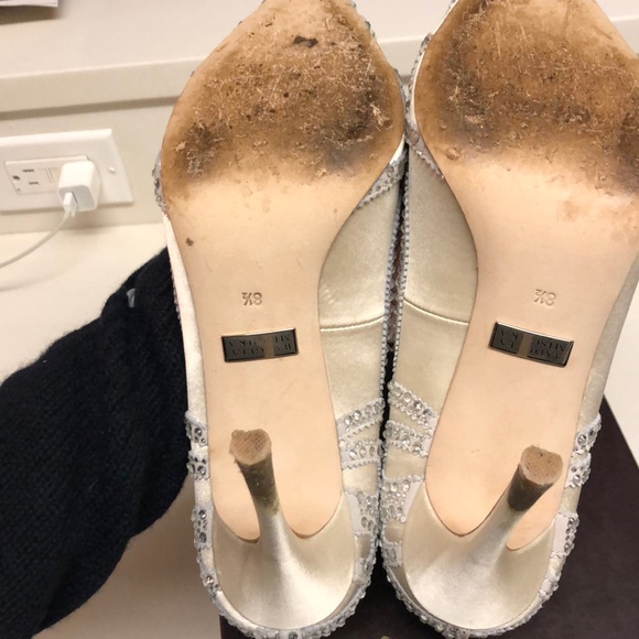 BADGLEY MISCHKA Rouge embellished pumps - Picture 3 of 7